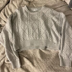 Aritzia Sunday Best gray cropped sweater